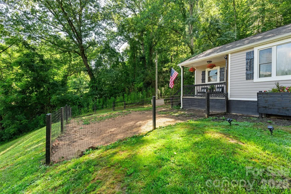 1226 Newfound Road Leicester, NC 28748
