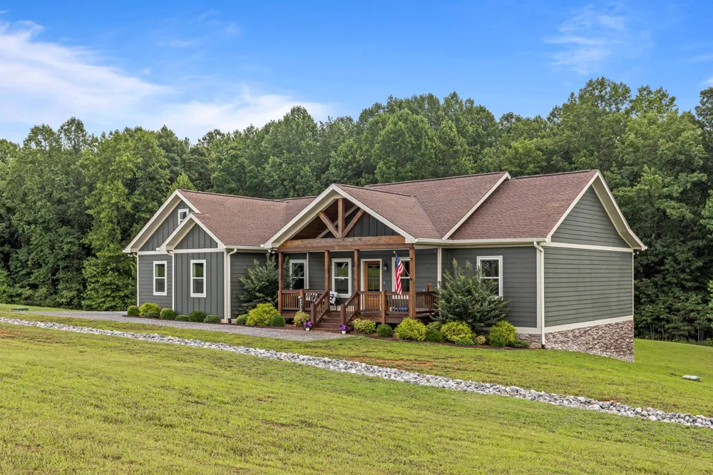 636 Raulston Falls Road Jasper, TN 37347