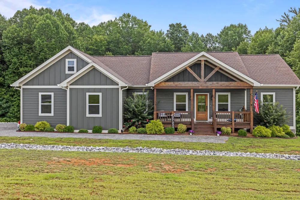 636 Raulston Falls Road Jasper, TN 37347