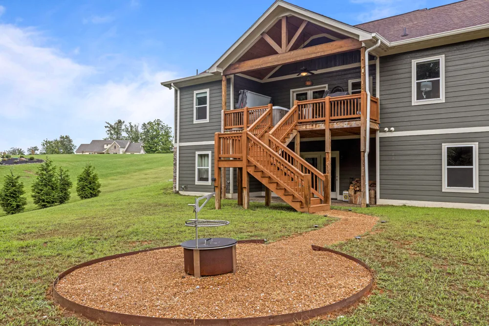 636 Raulston Falls Road Jasper, TN 37347