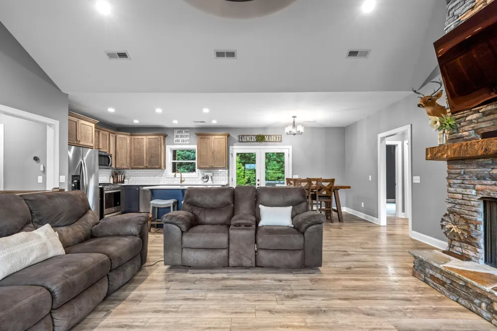 636 Raulston Falls Road Jasper, TN 37347