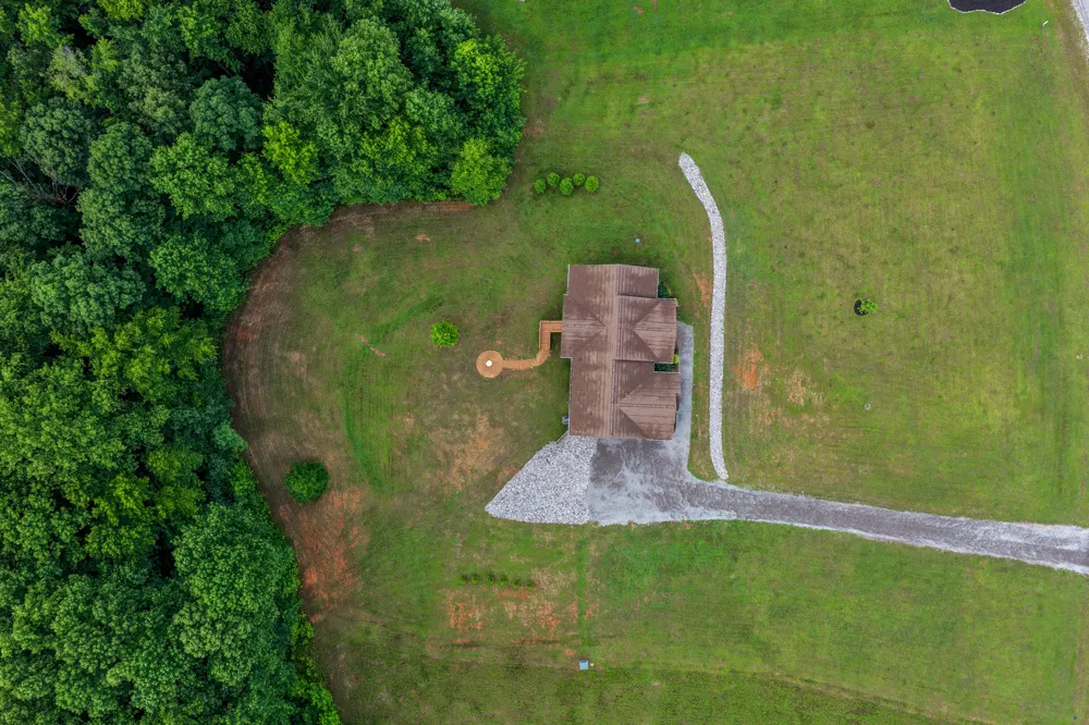 636 Raulston Falls Road Jasper, TN 37347