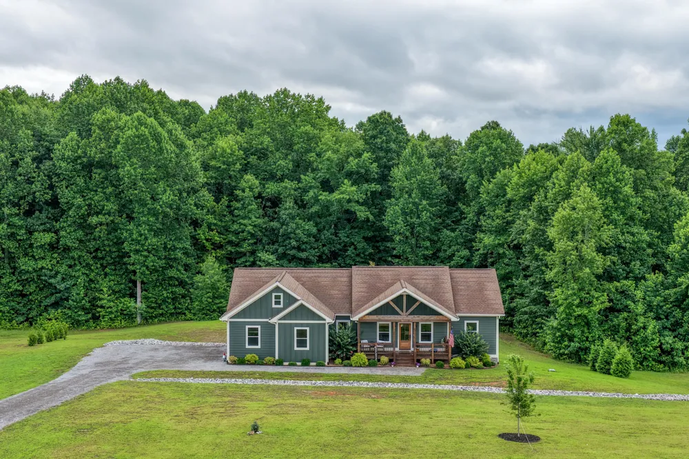 636 Raulston Falls Road Jasper, TN 37347