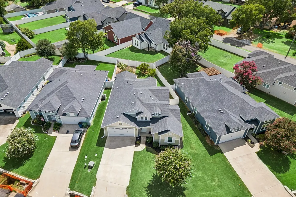 612 Myers Drive Lake Dallas, TX 75065