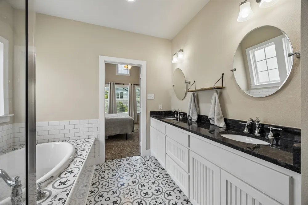 612 Myers Drive Lake Dallas, TX 75065