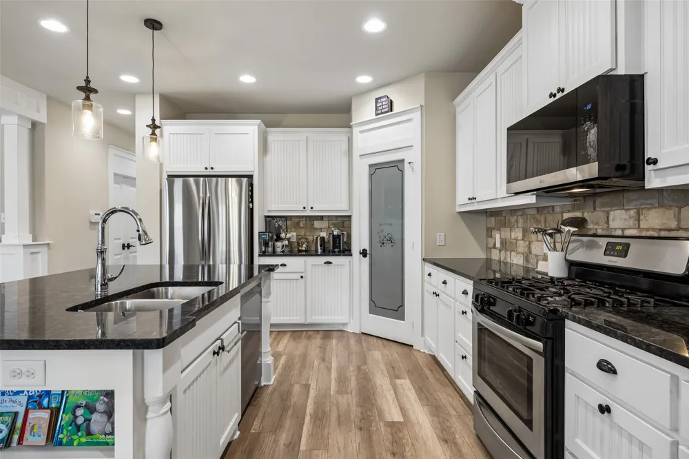 612 Myers Drive Lake Dallas, TX 75065