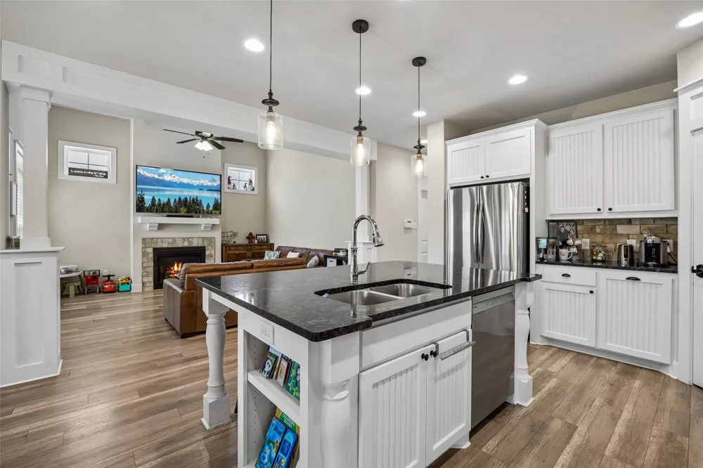 612 Myers Drive Lake Dallas, TX 75065