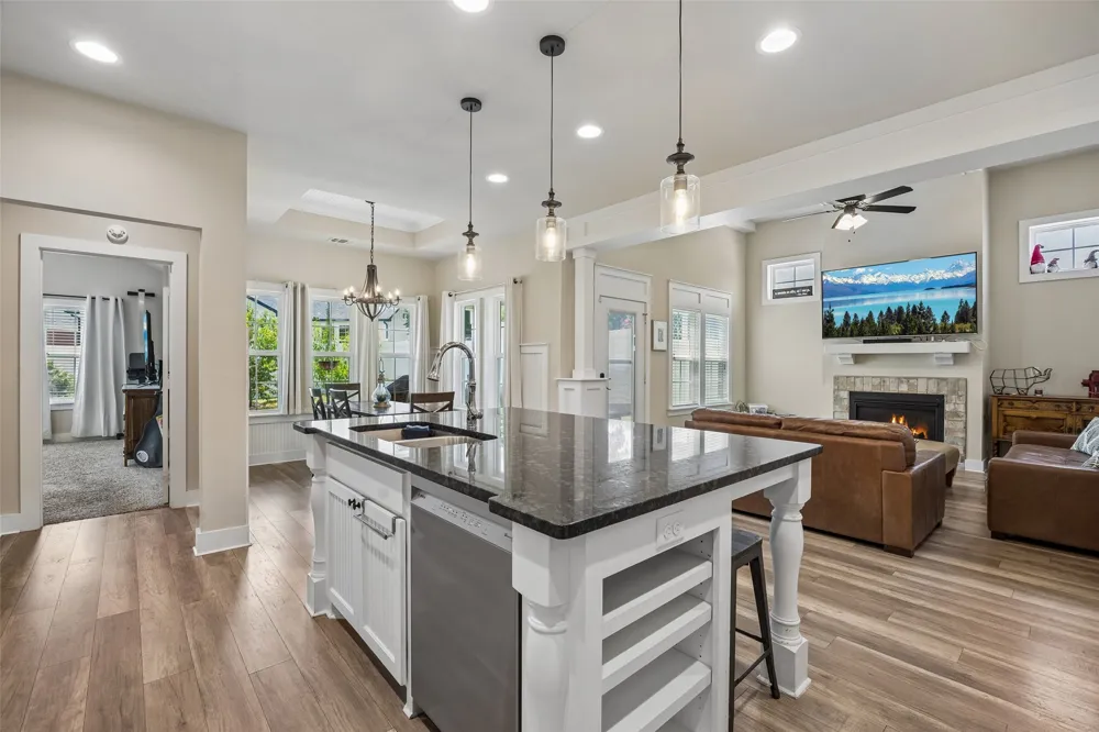 612 Myers Drive Lake Dallas, TX 75065
