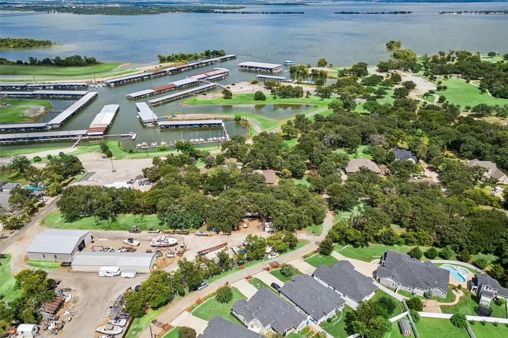 612 Myers Drive Lake Dallas, TX 75065