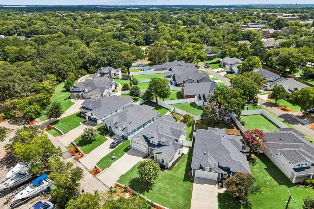 612 Myers Drive Lake Dallas, TX 75065