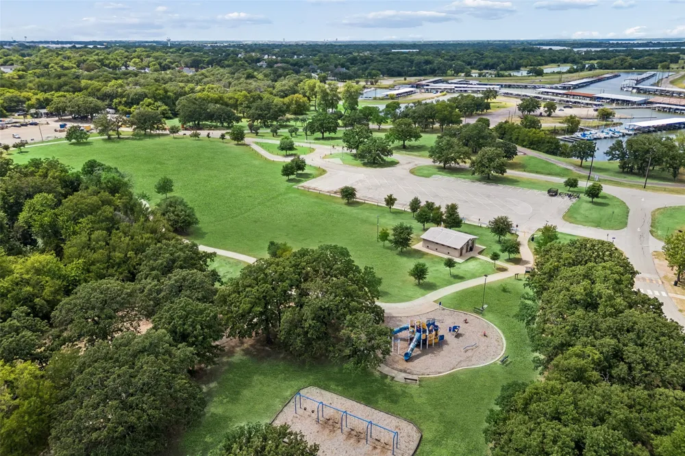 612 Myers Drive Lake Dallas, TX 75065