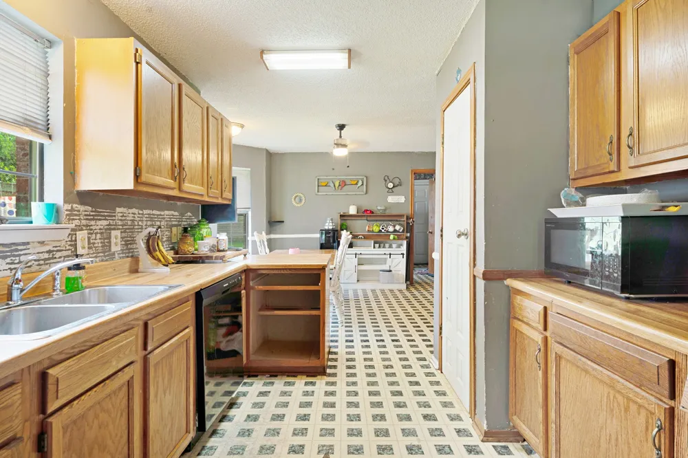 2640 3 RD St SE Paris, TX 75460