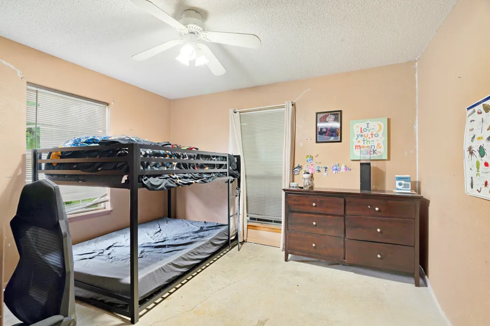 2640 3 RD St SE Paris, TX 75460