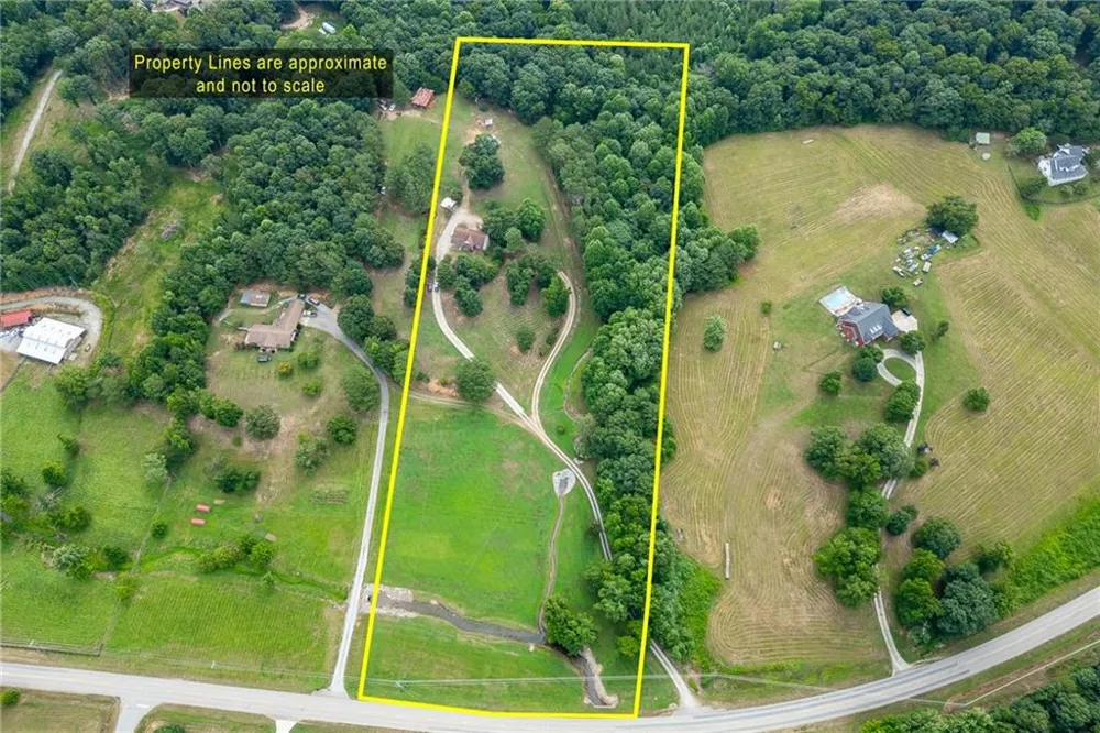 5446 Dahlonega Highway Clermont, GA 30527