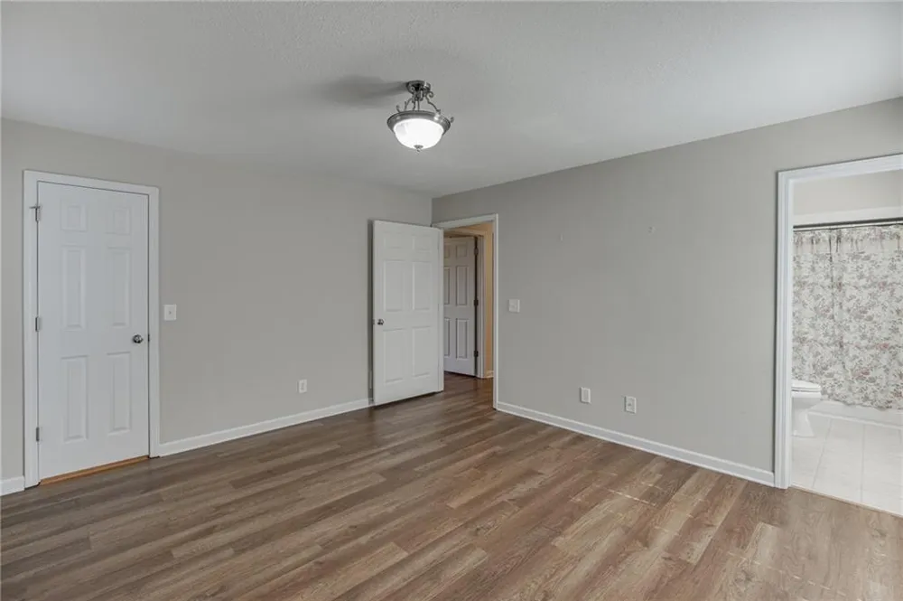 5446 Dahlonega Highway Clermont, GA 30527