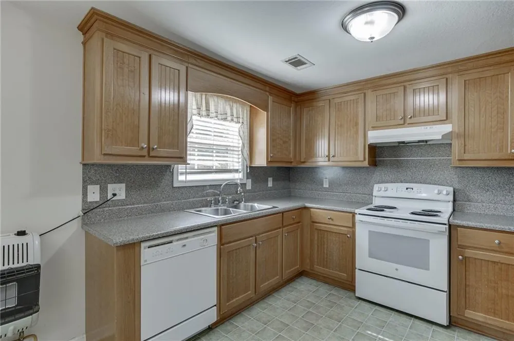 5446 Dahlonega Highway Clermont, GA 30527