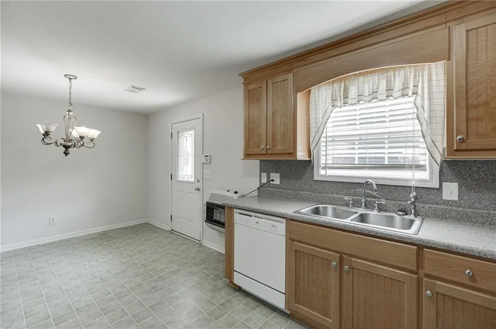 5446 Dahlonega Highway Clermont, GA 30527