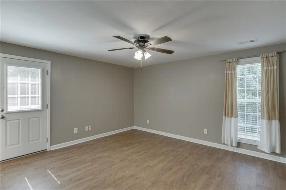 5446 Dahlonega Highway Clermont, GA 30527