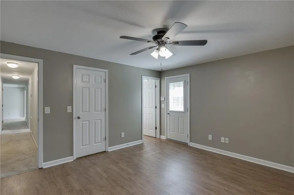5446 Dahlonega Highway Clermont, GA 30527