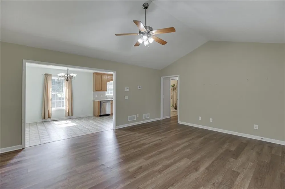 5446 Dahlonega Highway Clermont, GA 30527