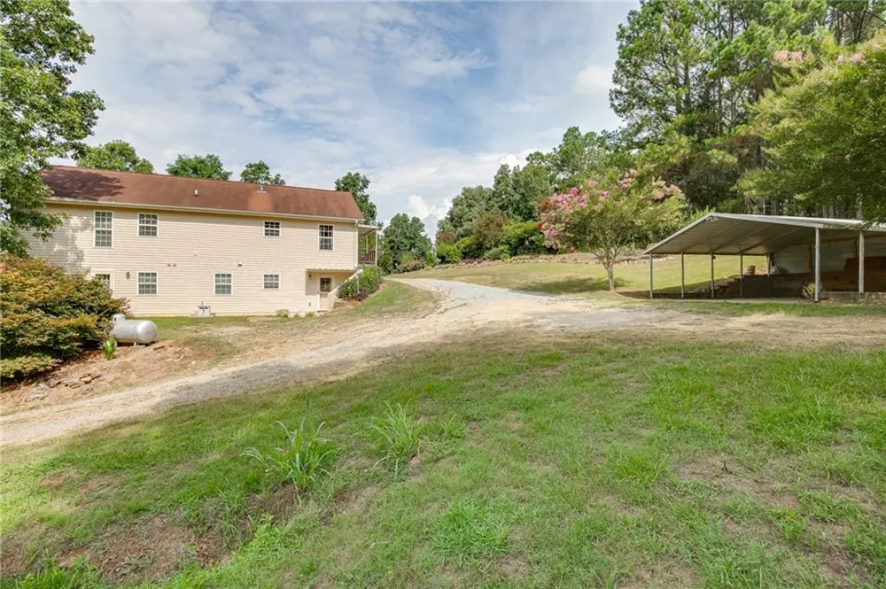 5446 Dahlonega Highway Clermont, GA 30527