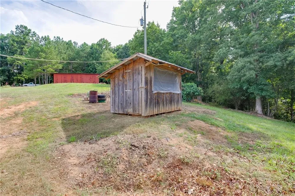 5446 Dahlonega Highway Clermont, GA 30527