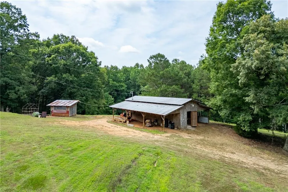 5446 Dahlonega Highway Clermont, GA 30527