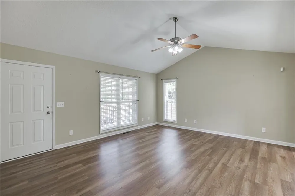 5446 Dahlonega Highway Clermont, GA 30527