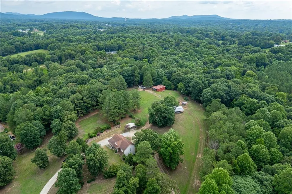 5446 Dahlonega Highway Clermont, GA 30527