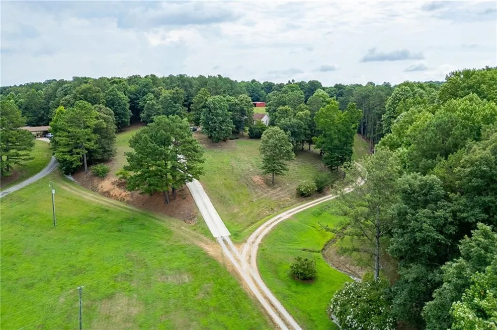 5446 Dahlonega Highway Clermont, GA 30527