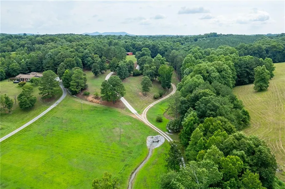 5446 Dahlonega Highway Clermont, GA 30527