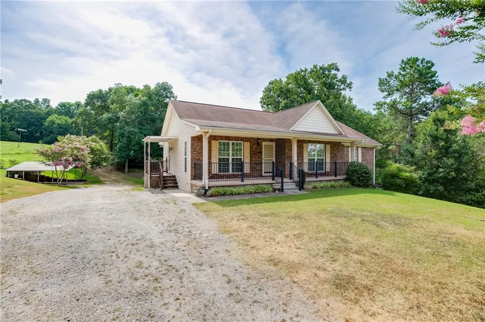 5446 Dahlonega Highway Clermont, GA 30527