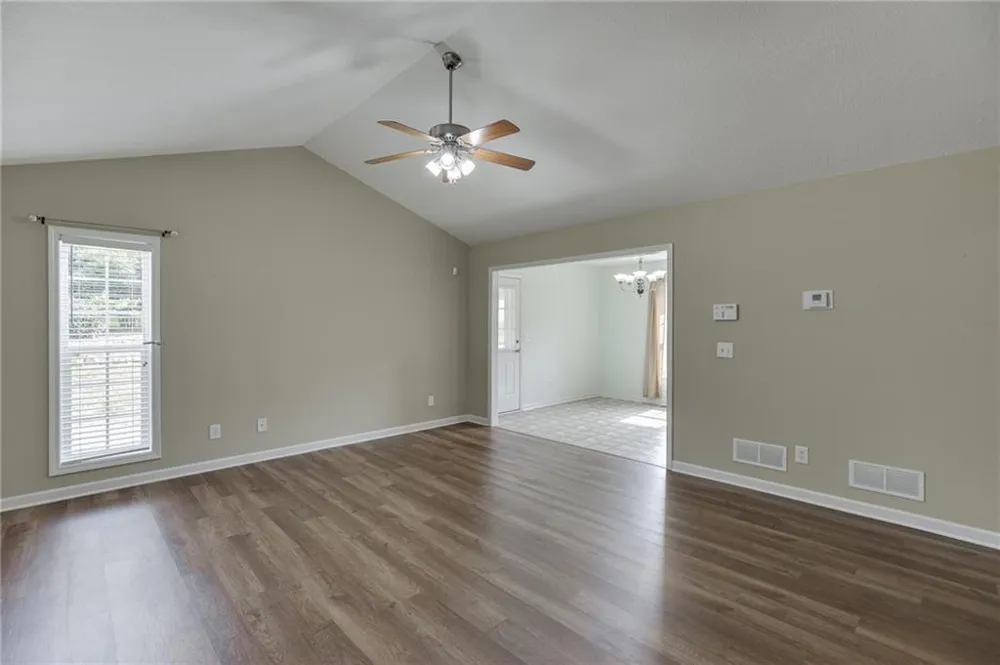 5446 Dahlonega Highway Clermont, GA 30527