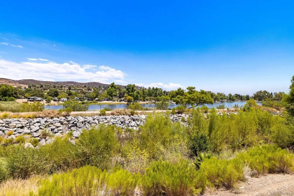 10241 Pebble Beach Dr Santee, CA 92071