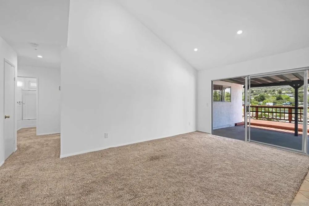 10241 Pebble Beach Dr Santee, CA 92071