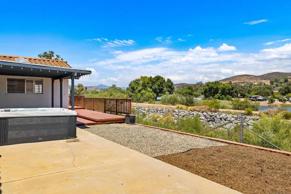 10241 Pebble Beach Dr Santee, CA 92071