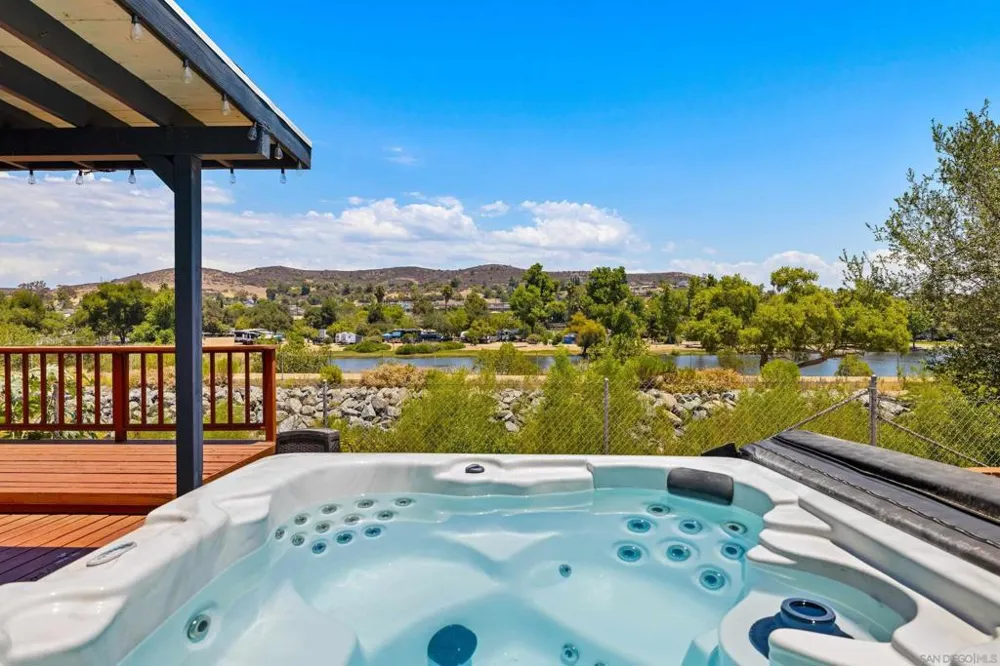 10241 Pebble Beach Dr Santee, CA 92071