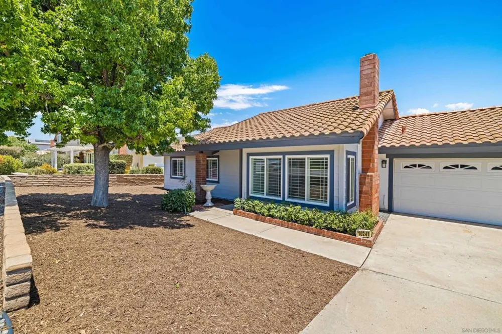 10241 Pebble Beach Dr Santee, CA 92071