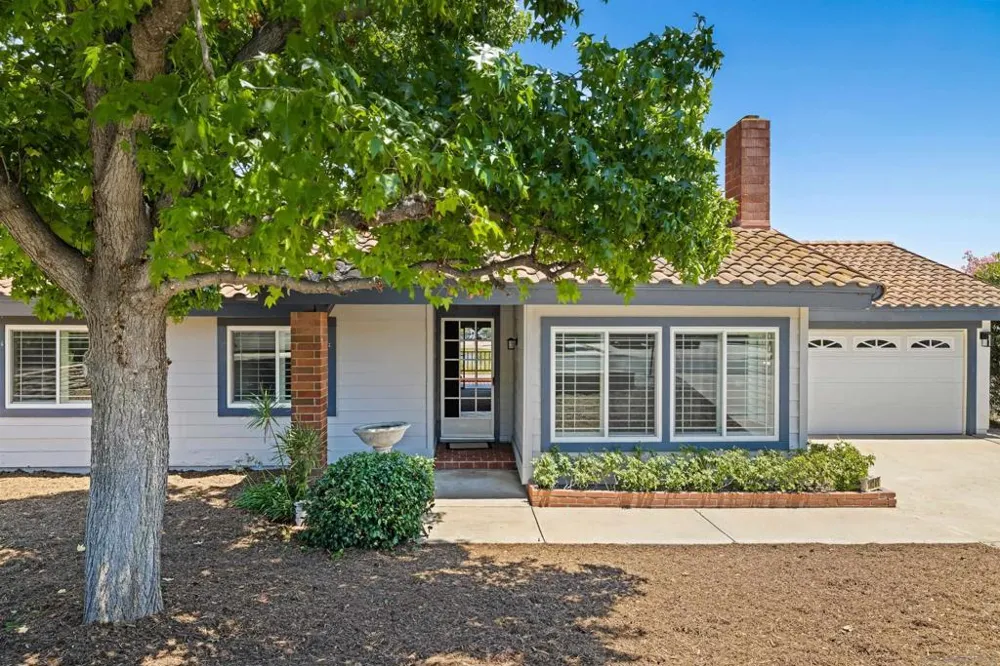 10241 Pebble Beach Dr Santee, CA 92071