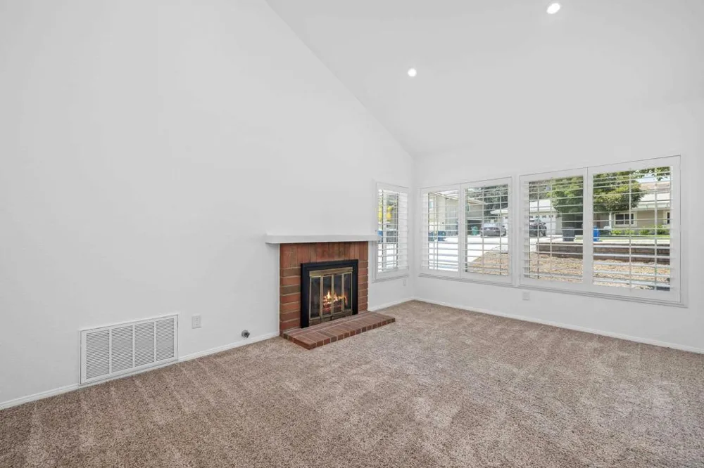 10241 Pebble Beach Dr Santee, CA 92071