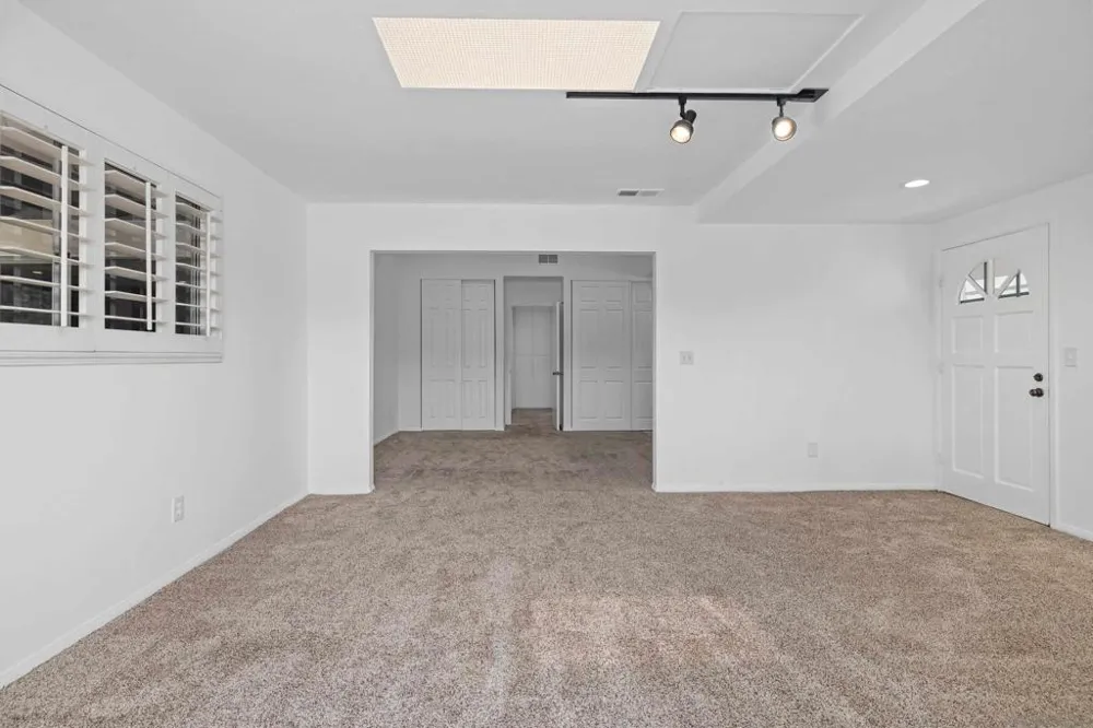 10241 Pebble Beach Dr Santee, CA 92071