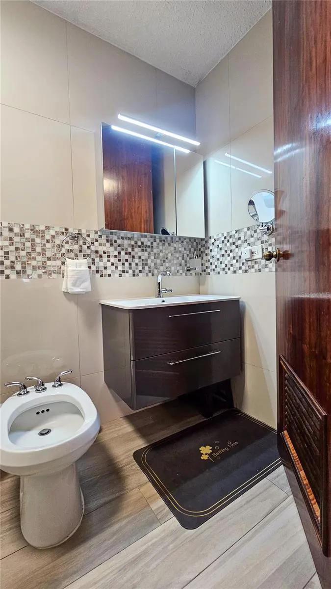 150 CONECTOR C San Juan, PR 00926