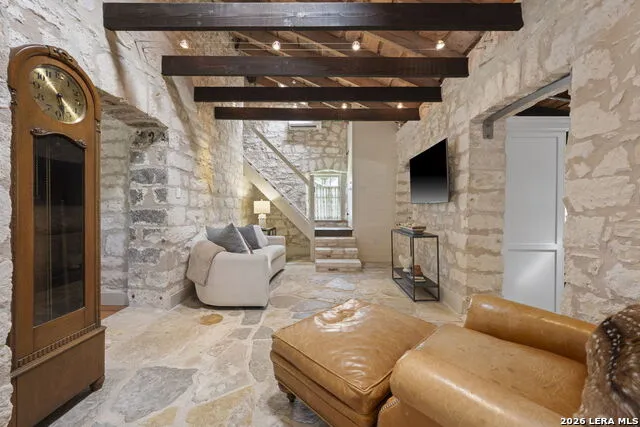 419 W San Antonio St Fredericksburg, TX 78624
