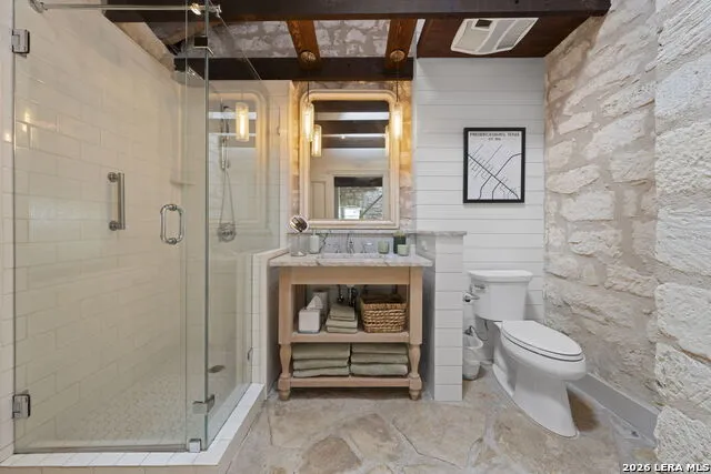 419 W San Antonio St Fredericksburg, TX 78624