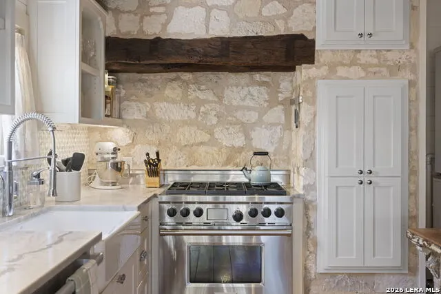 419 W San Antonio St Fredericksburg, TX 78624
