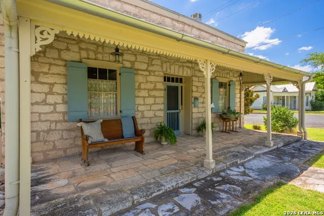 419 W San Antonio St Fredericksburg, TX 78624