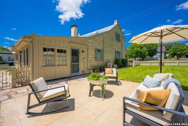419 W San Antonio St Fredericksburg, TX 78624