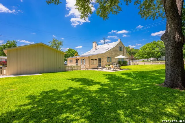 419 W San Antonio St Fredericksburg, TX 78624