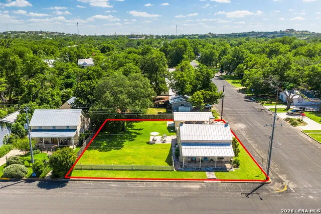 419 W San Antonio St Fredericksburg, TX 78624
