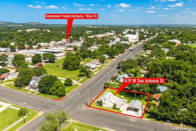 419 W San Antonio St Fredericksburg, TX 78624